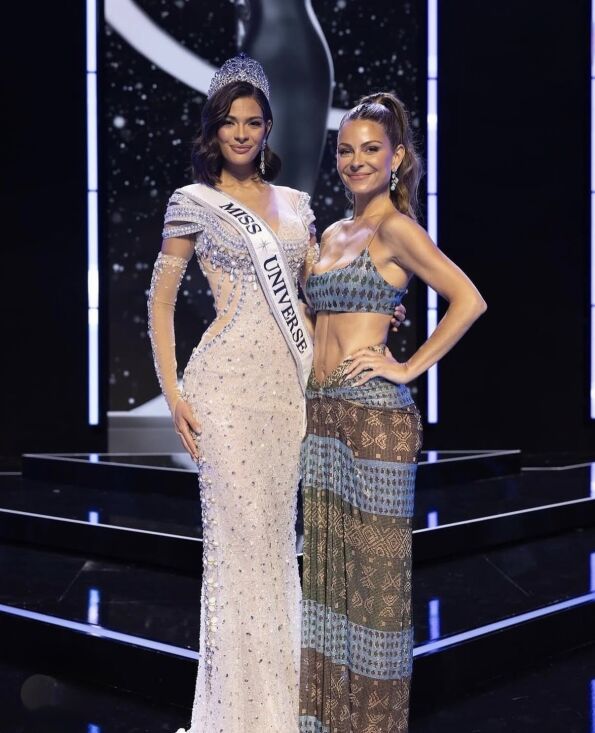 Jenny Rodriguez STYLIST Jenny Rodriguez